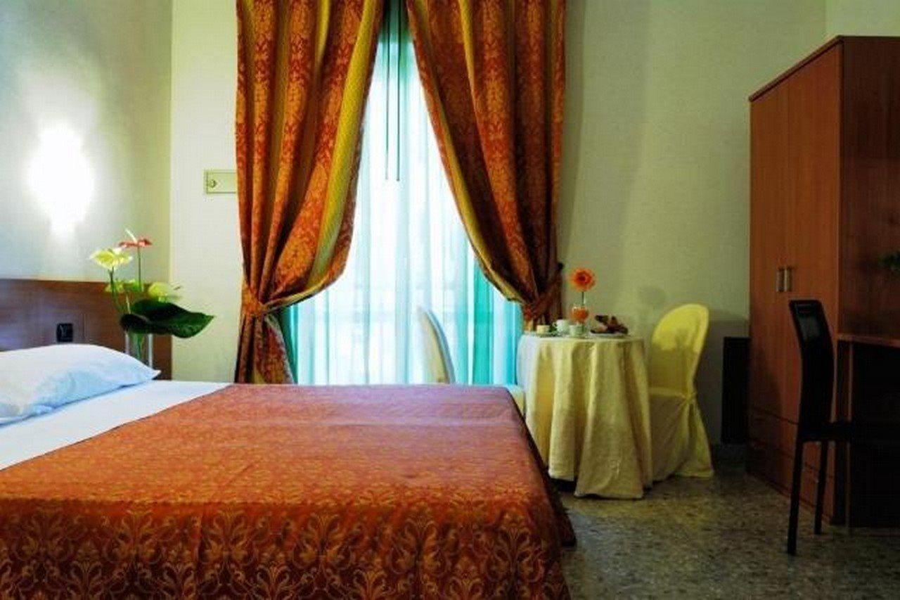 Hotel Villa Giusy Кастелланета-Марина Экстерьер фото